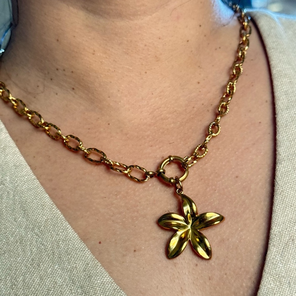 Gold Chain Necklace with Strawberry and Flower Charms - Picture 6 of 7